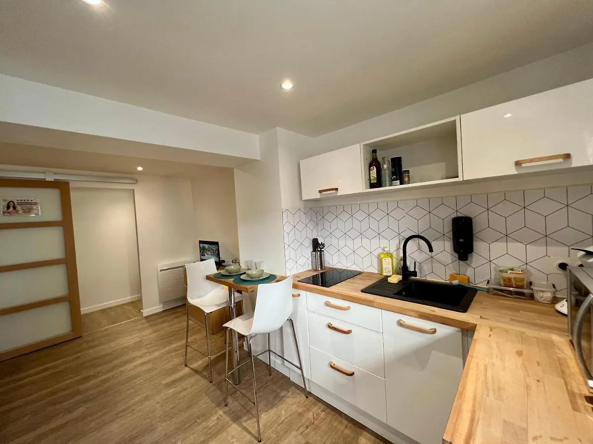 Appartement Charmant Studio Totalement Neuf Beaumont Beaumont