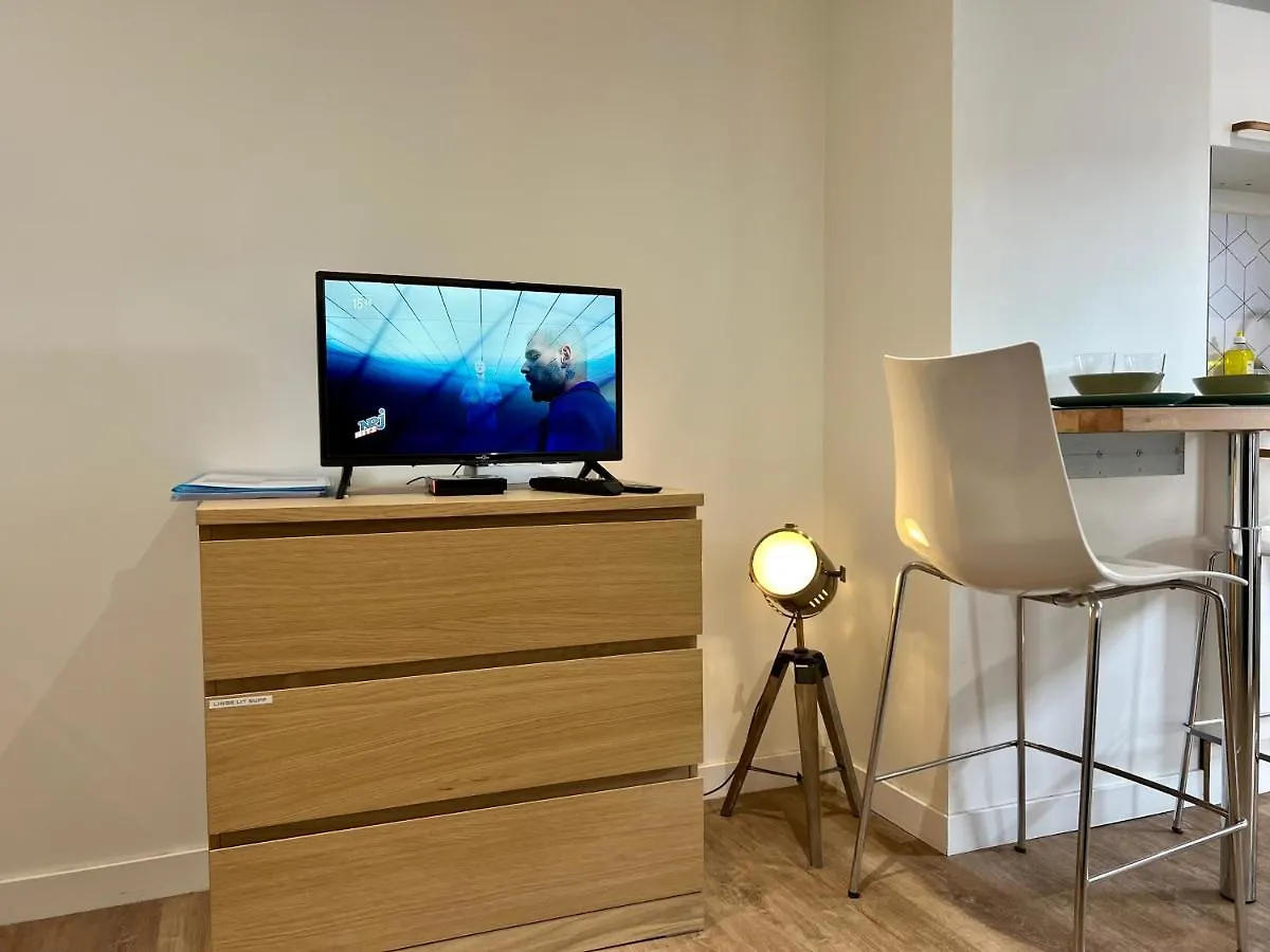 Appartement Charmant Studio Totalement Neuf Beaumont Beaumont