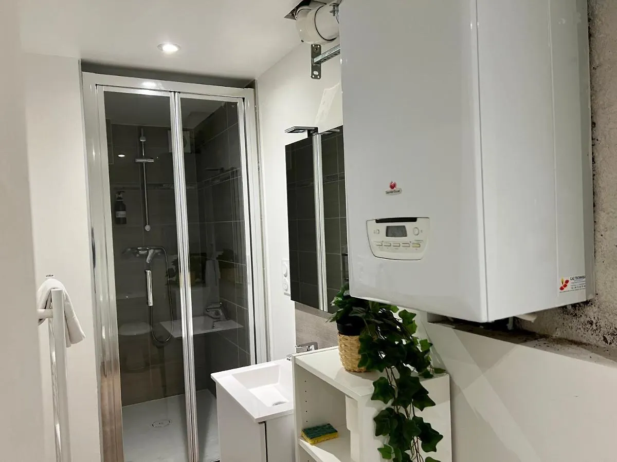 Appartement Charmant Studio Totalement Neuf Beaumont Beaumont  France