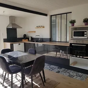 Maison Proche Clermont-fd Entre Chu Et Cezeaux -parking Beaumont (Puy-de-Dome)